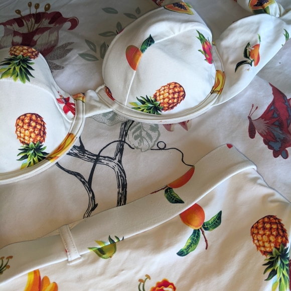 Tropical fruit bikini set - Picture 3 of 10